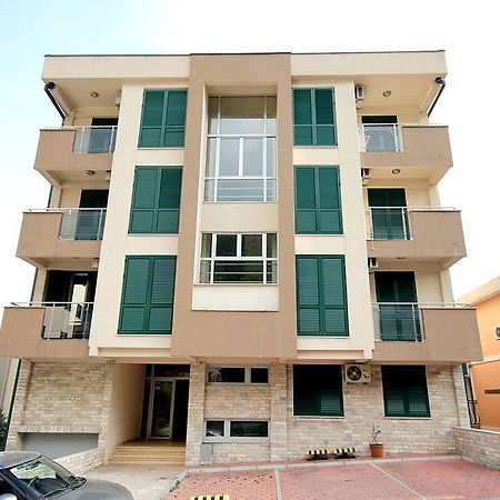 Apartments Draskovic Mirista Petrovac Exterior photo