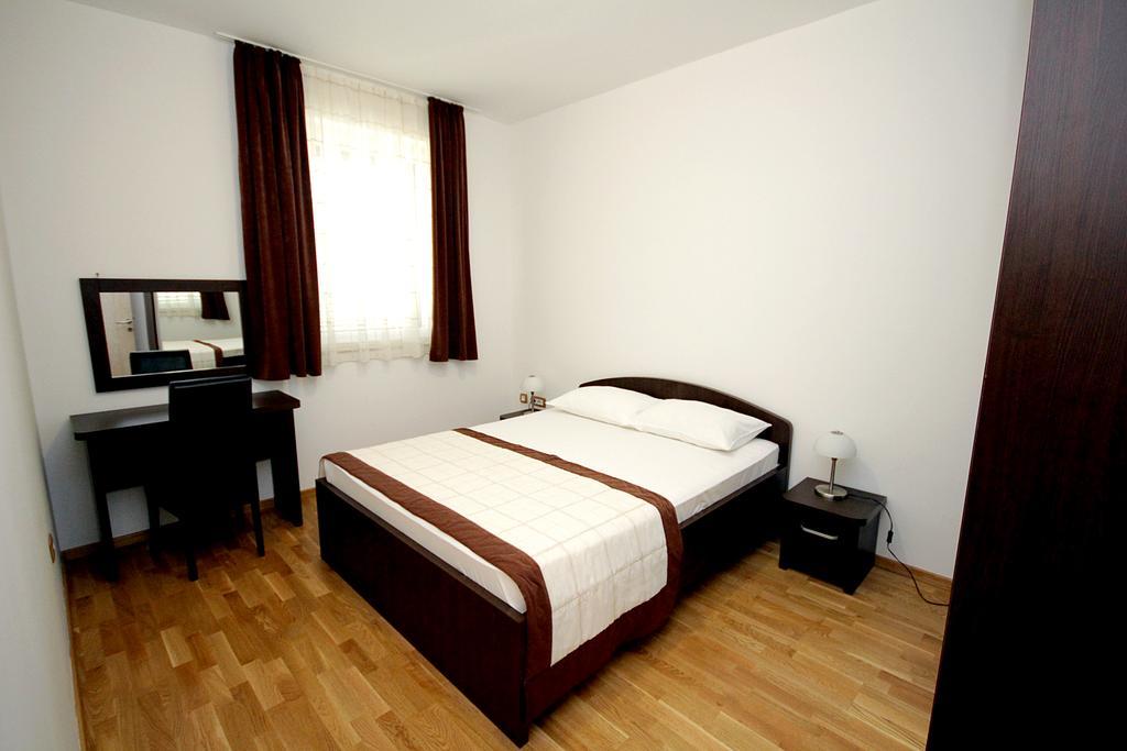 Apartments Draskovic Mirista Petrovac Exterior photo